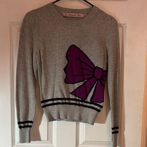 Forever 21 Gray Sweater with Fuschia Bow